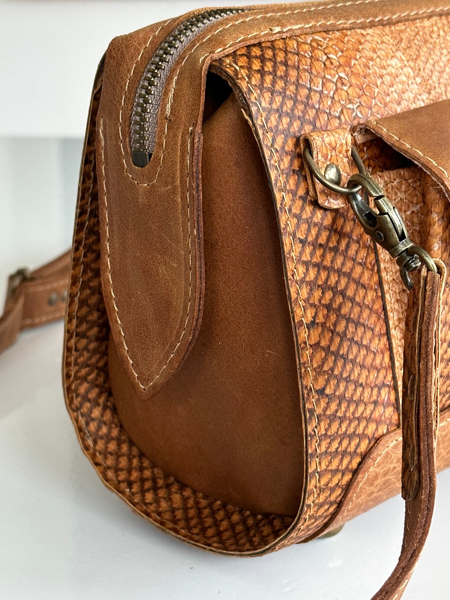 Bruine visleren tas
