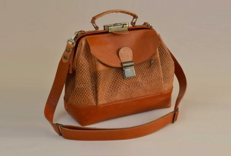 Luxury bracketbag
