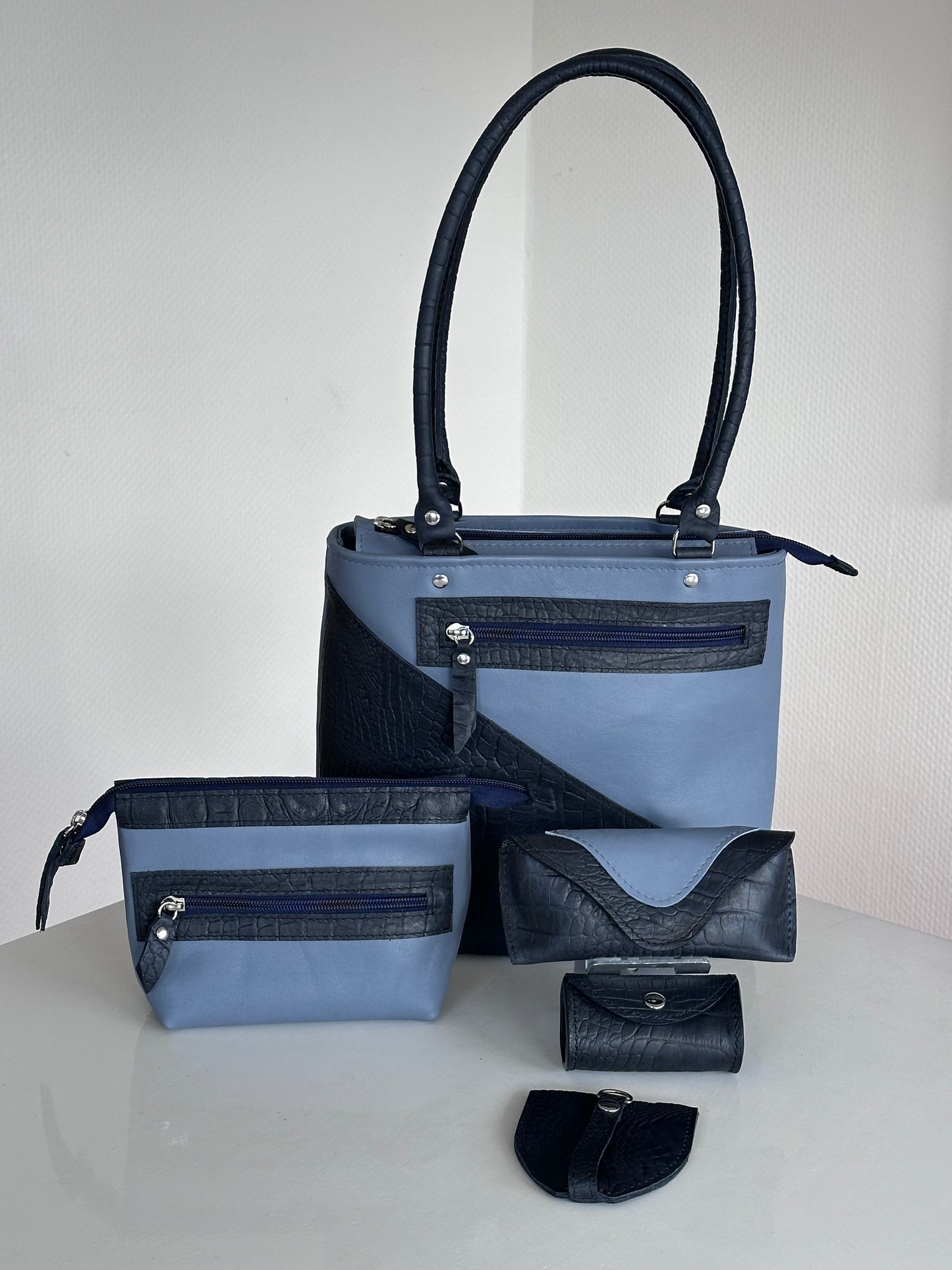 Renka – Grey Blue Atelier Shoulder Bag (1/1)