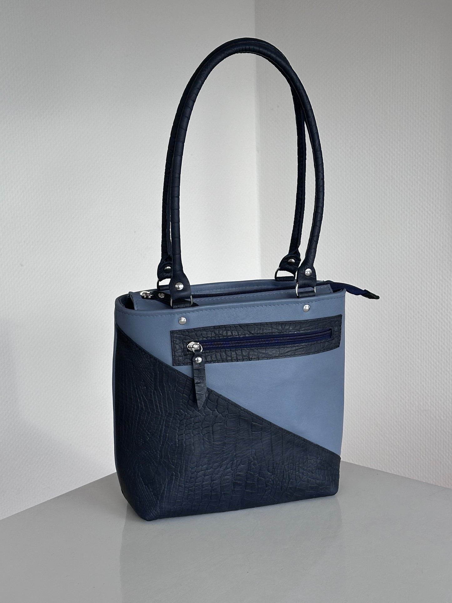 Renka – Grey Blue Atelier Shoulder Bag (1/1)