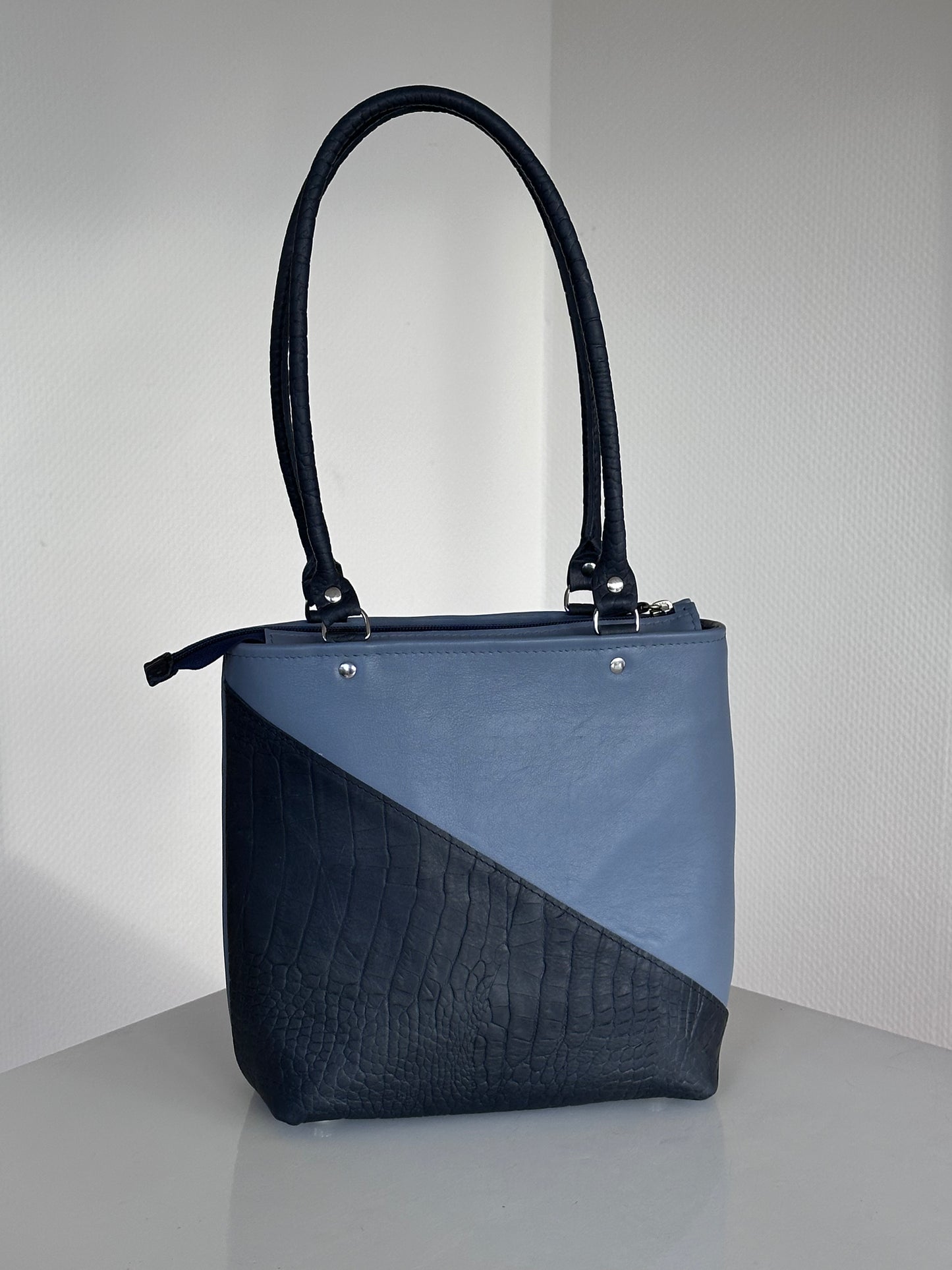 Renka – Grey Blue Atelier Shoulder Bag (1/1)