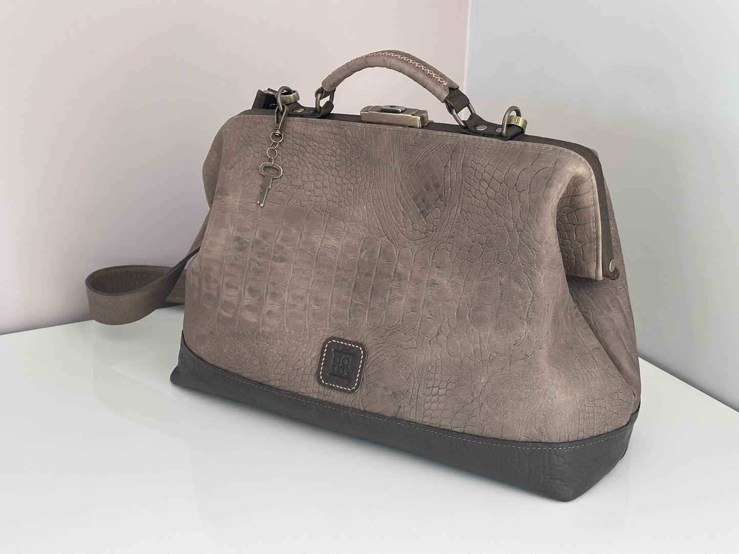 Sandra – Classic Doctor Bag (1/1)
