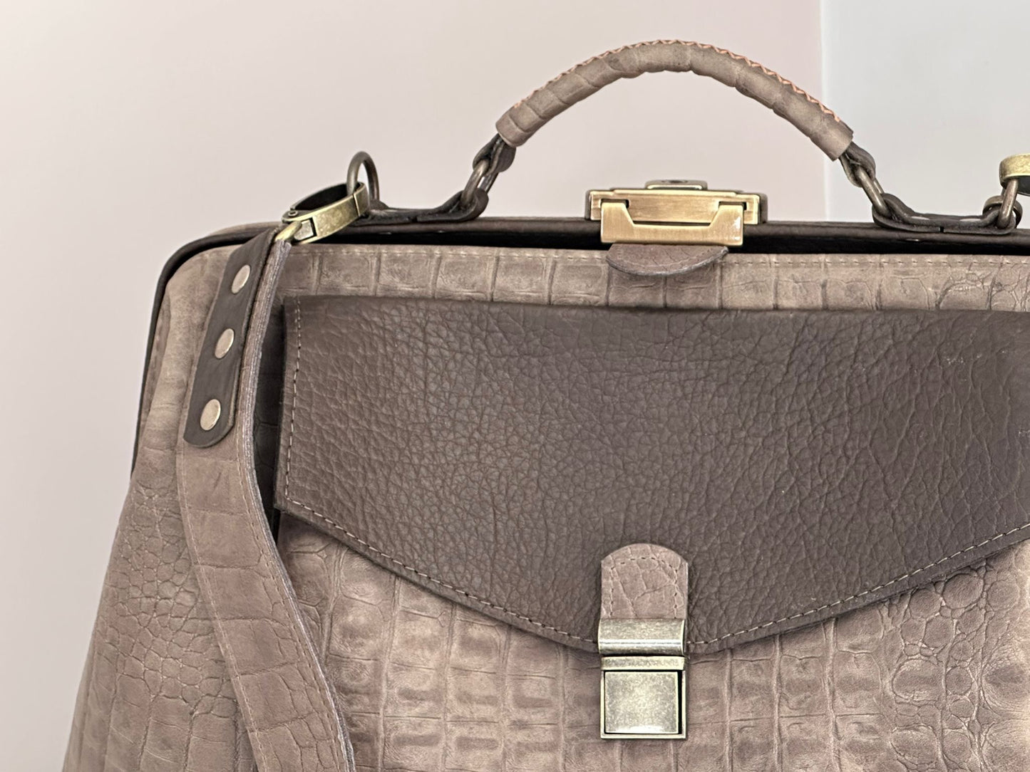 Sandra – Classic Doctor Bag (1/1)